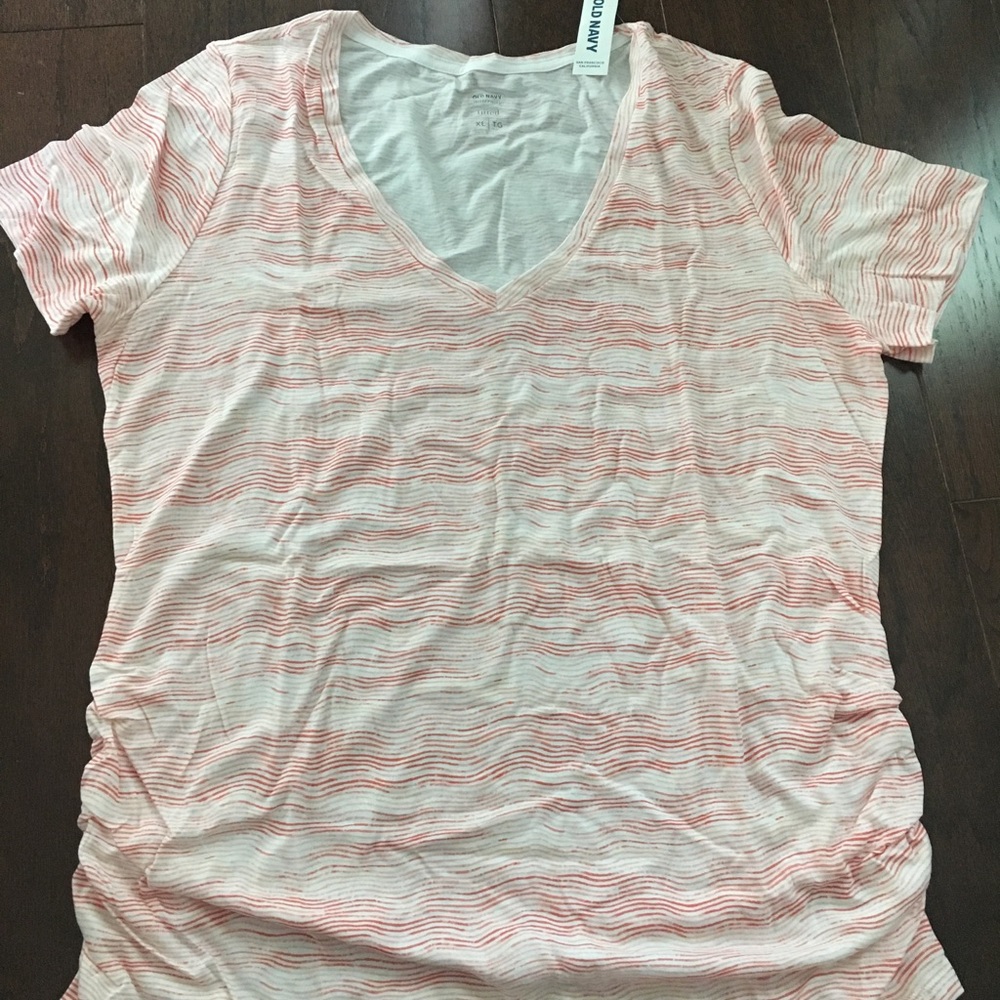 NWT Old Navy maternity shirt